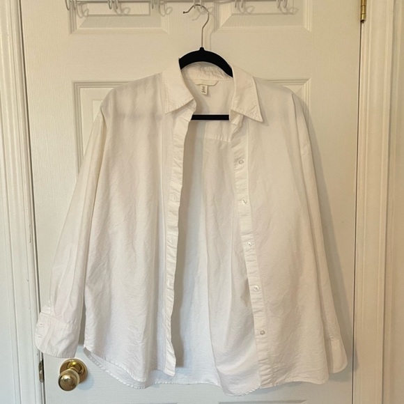 H&M White Button-Up Shirt - Picture 1 of 7